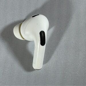 Apple Airpods Pro 1st Gen A2084 Replacement LEFT Earbud Only (Tested, Works)